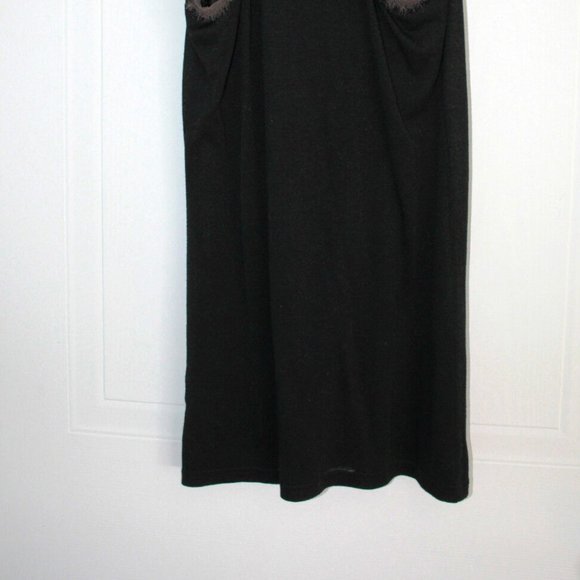 Twelve by Twelve Racer Tank Ruffled Black ( M ) - Picture 4 of 4